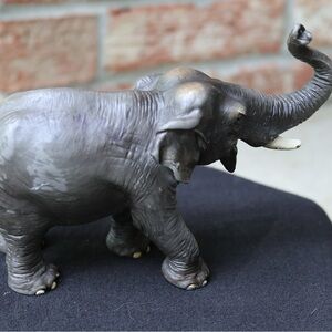 Schleich‎ elephant figure d-73508 retired 1997
